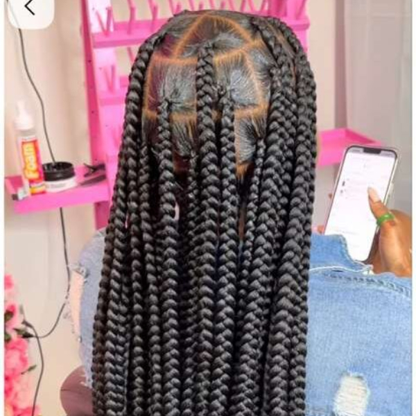 Large knotless braids